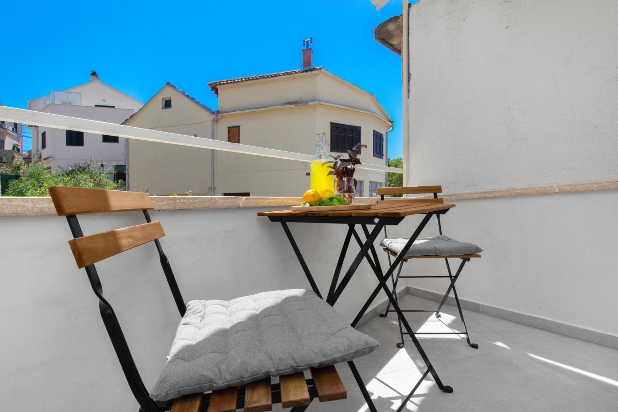 Studio Apartman Casa Lambasa 시베니크 외부 사진