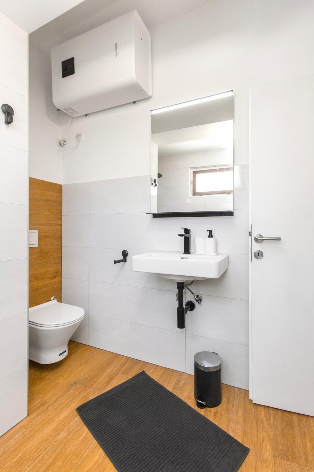 Studio Apartman Casa Lambasa 시베니크 외부 사진