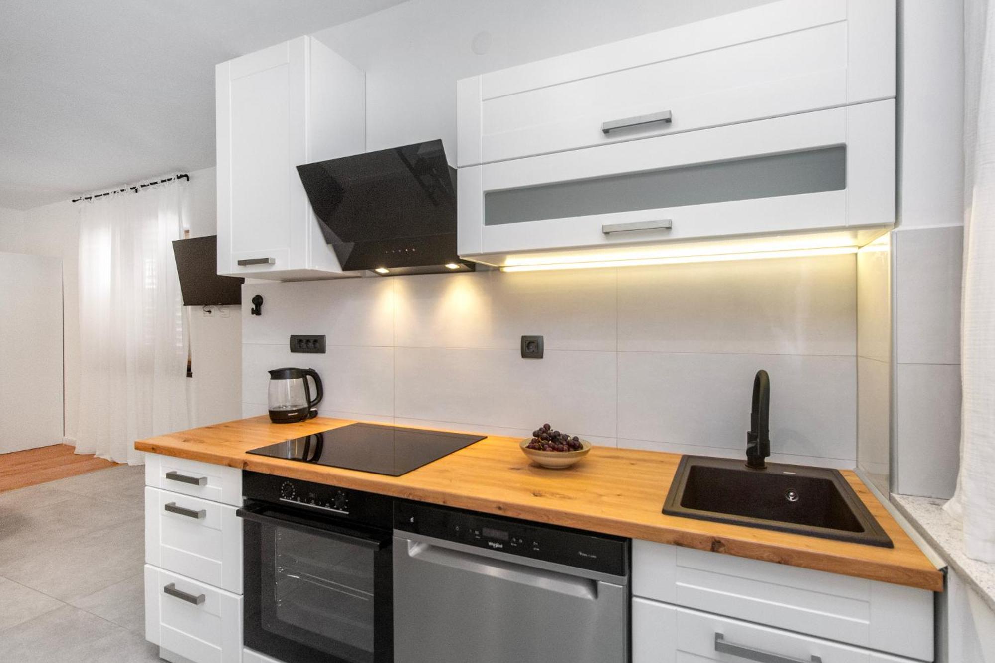 Studio Apartman Casa Lambasa 시베니크 외부 사진